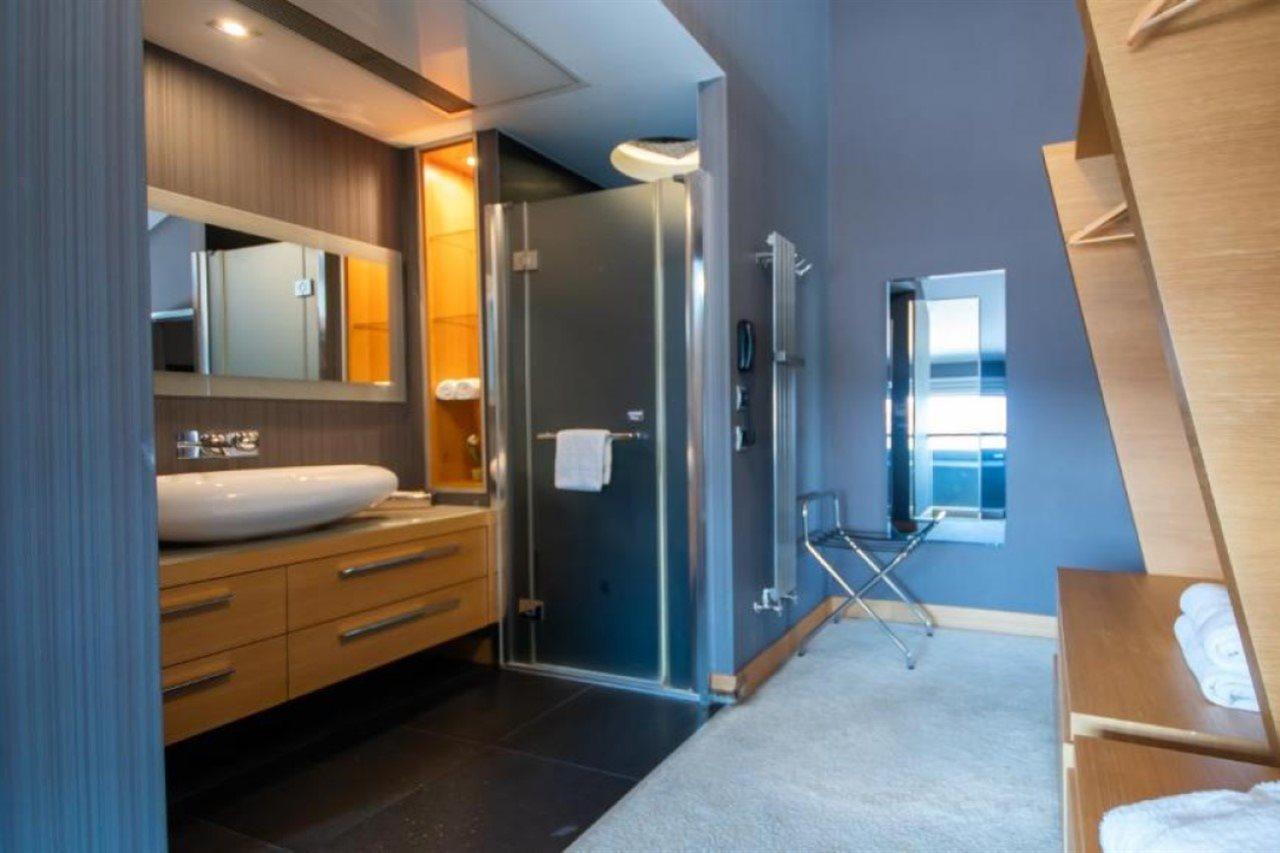 Vernazza Suites Истанбул Екстериор снимка